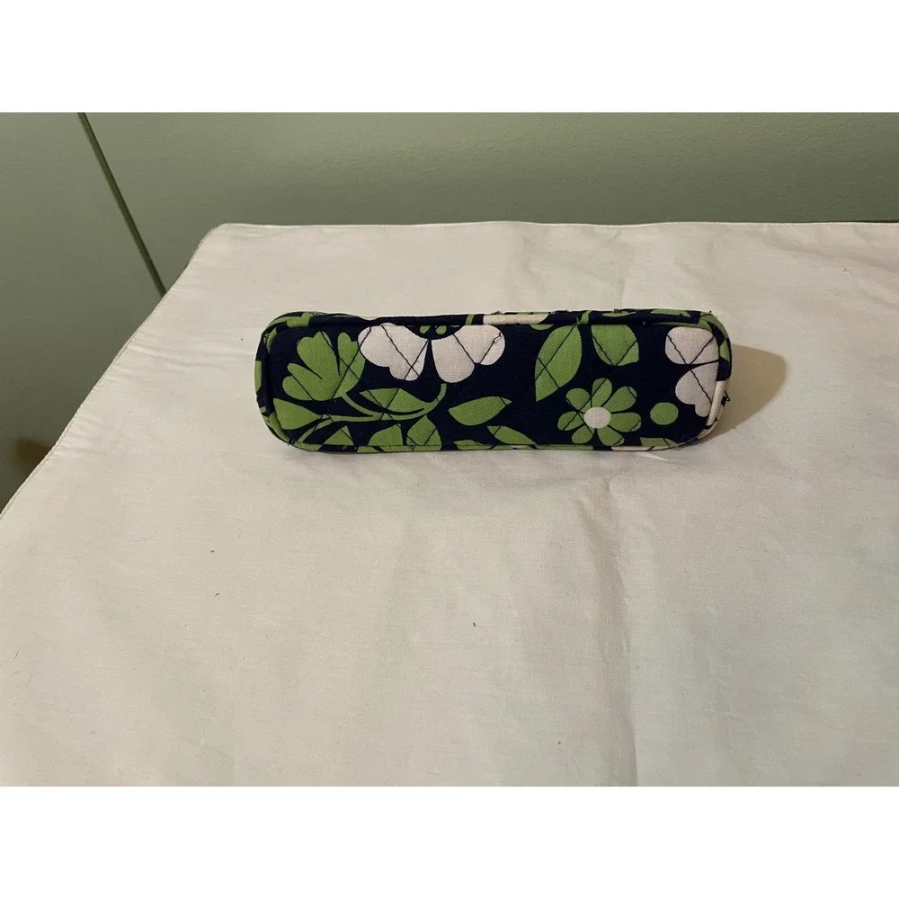 Vera Bradley Floral Quilted Kiss Lock Eyeglass Case Navy Green White